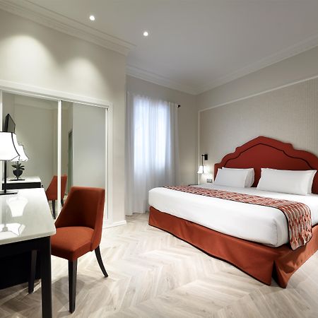 Eurostars Regina Hotel Sevilla Bagian luar foto