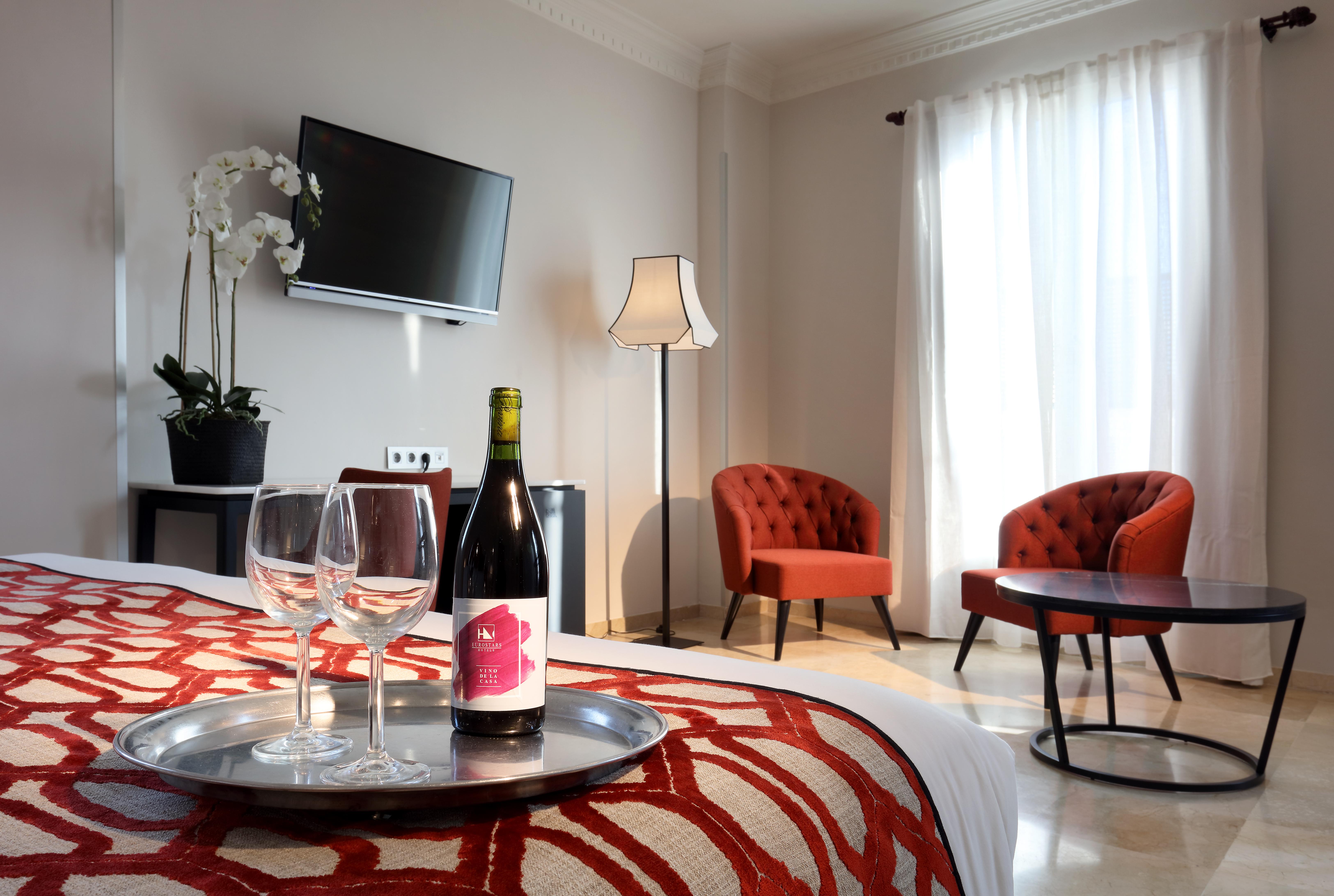 Eurostars Regina Hotel Sevilla Bagian luar foto