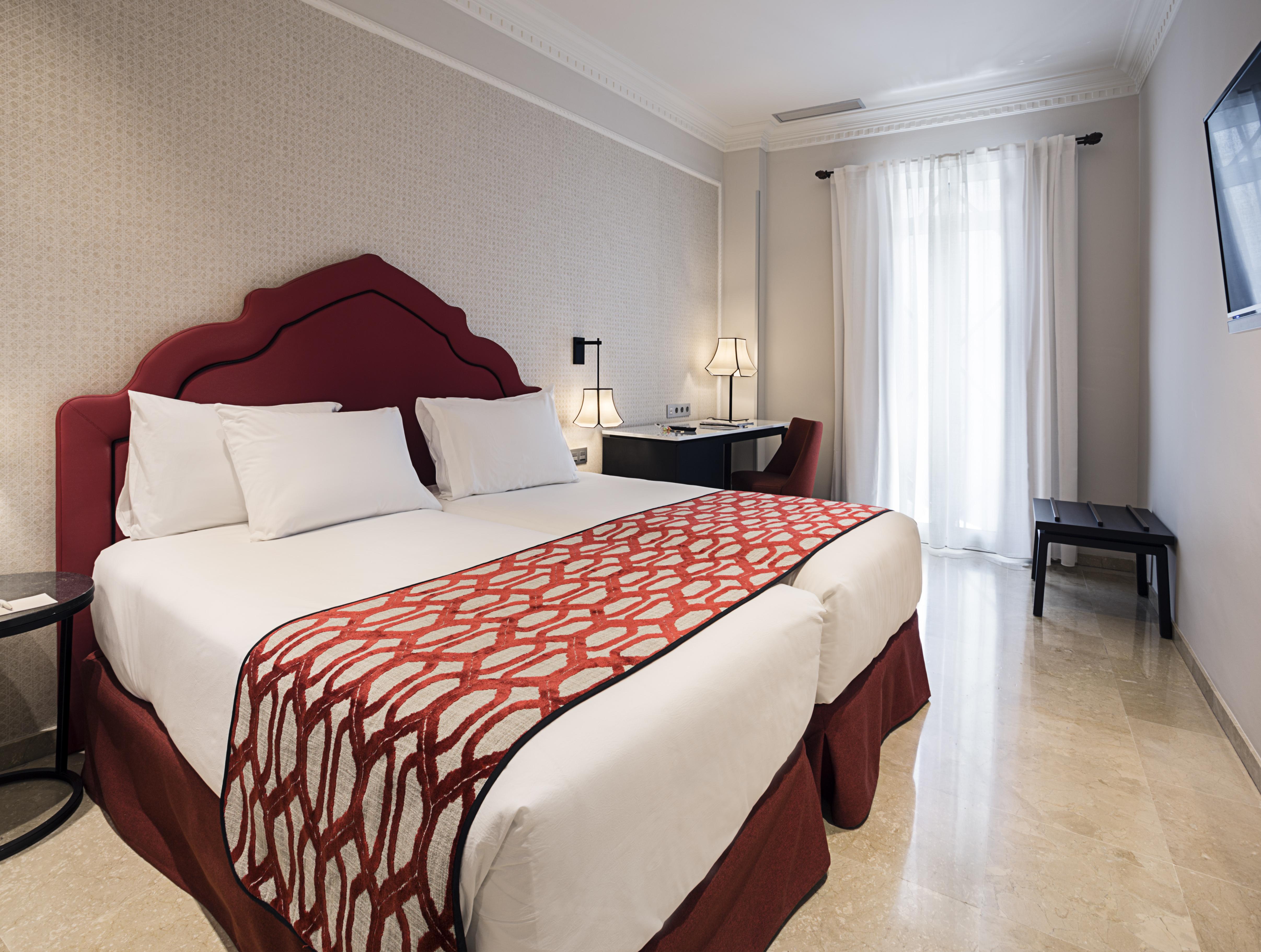 Eurostars Regina Hotel Sevilla Bagian luar foto