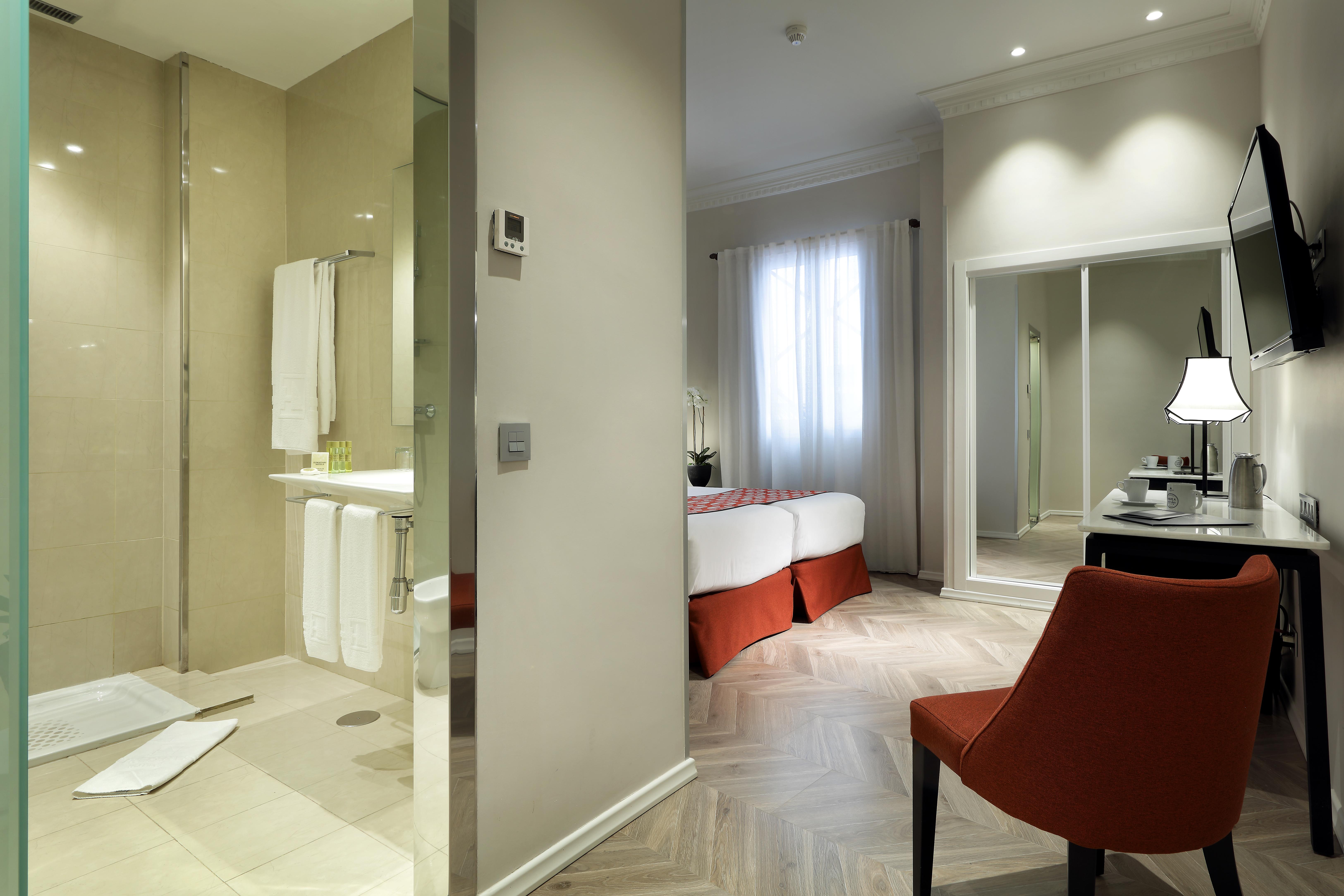 Eurostars Regina Hotel Sevilla Bagian luar foto