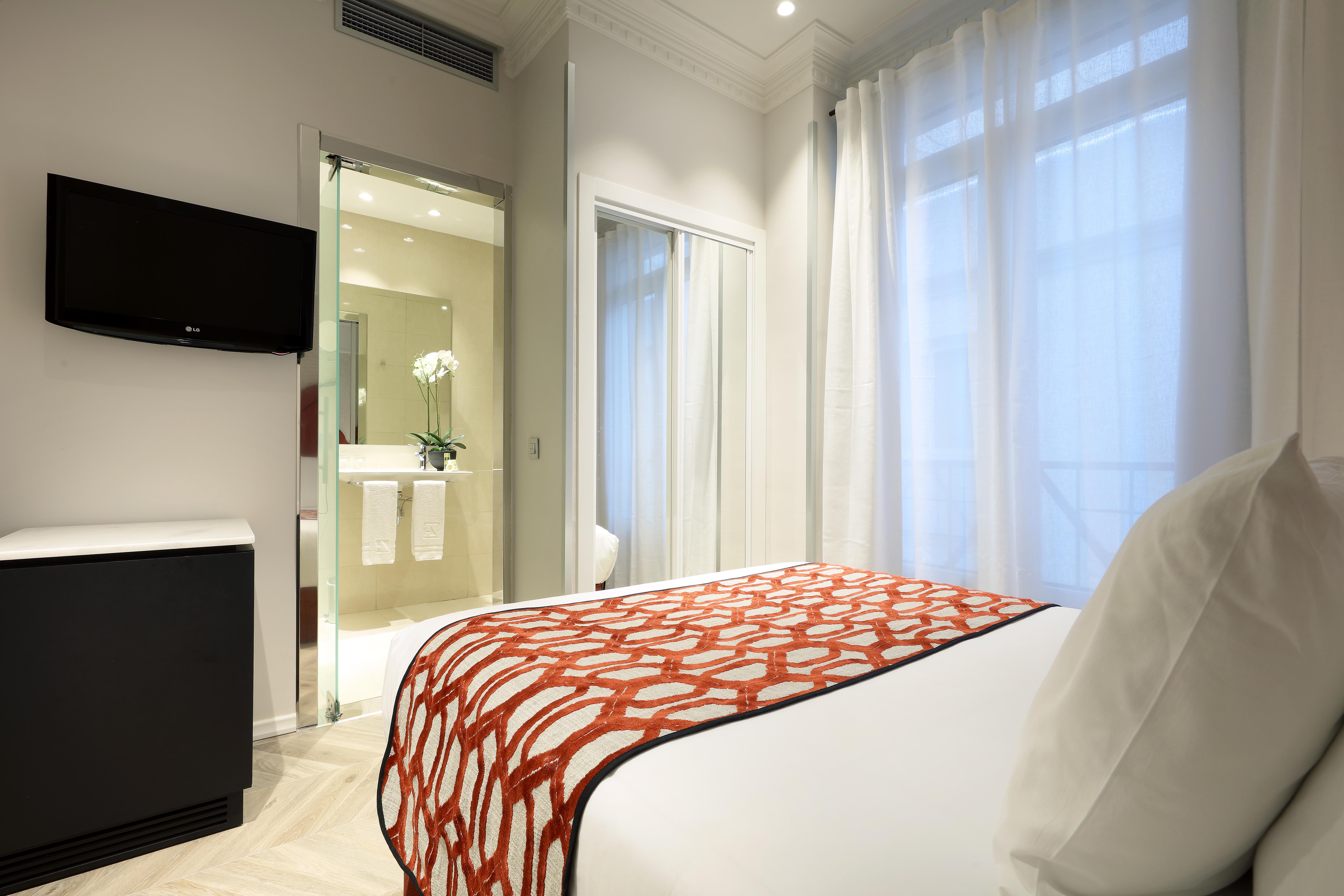 Eurostars Regina Hotel Sevilla Bagian luar foto