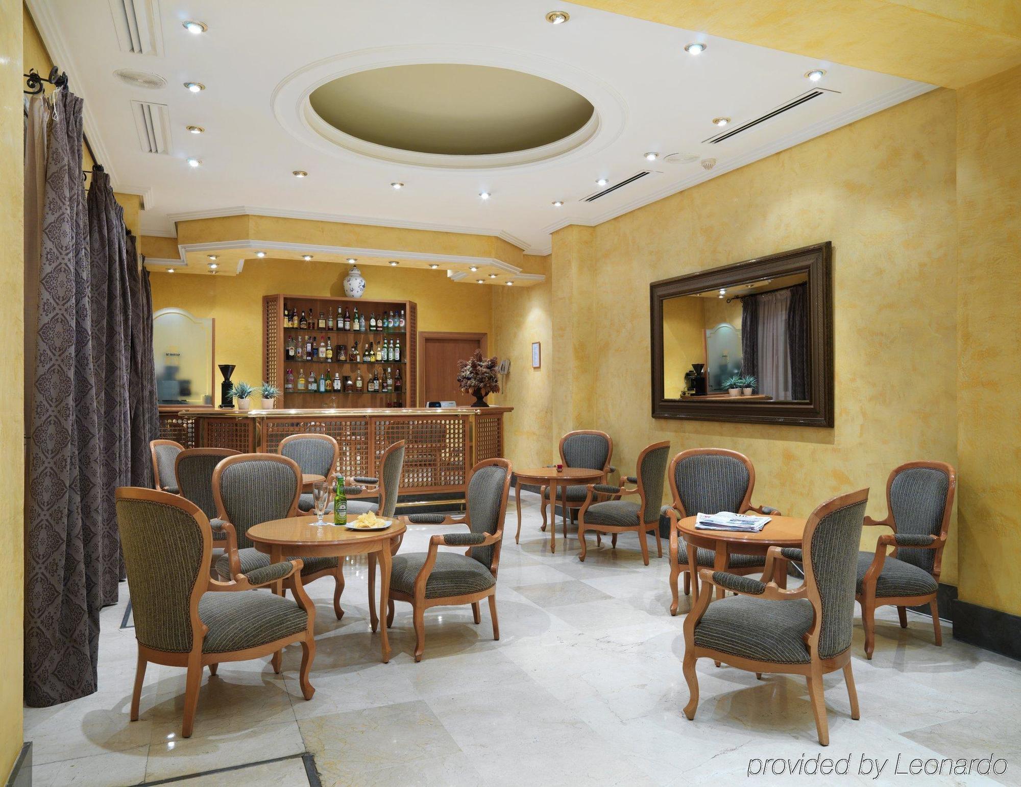 Eurostars Regina Hotel Sevilla Restoran foto