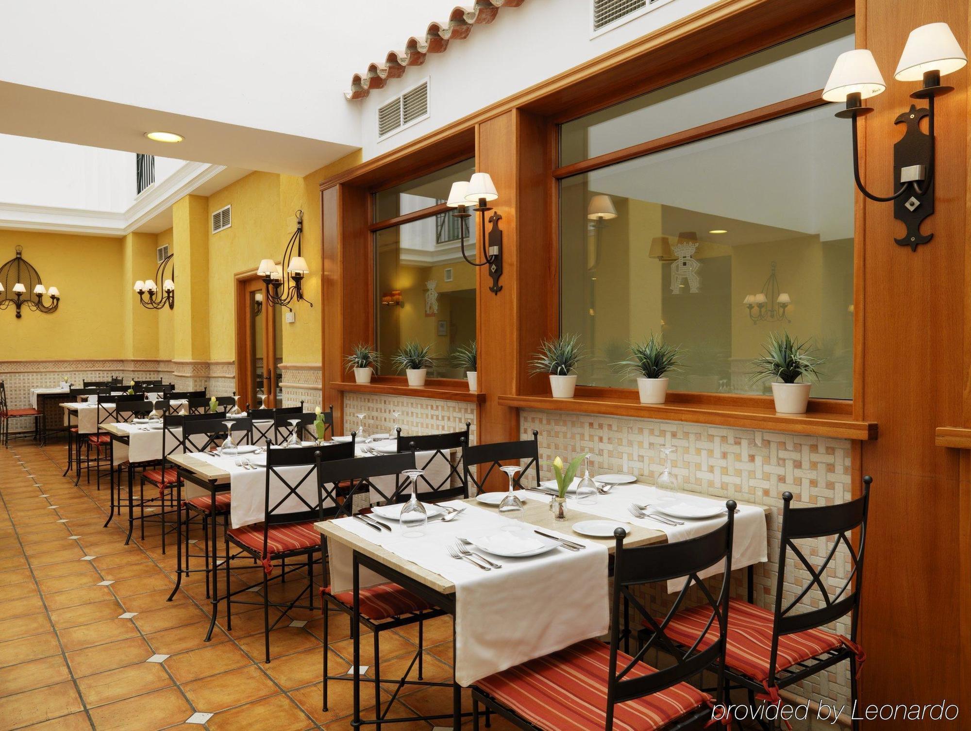 Eurostars Regina Hotel Sevilla Bagian luar foto