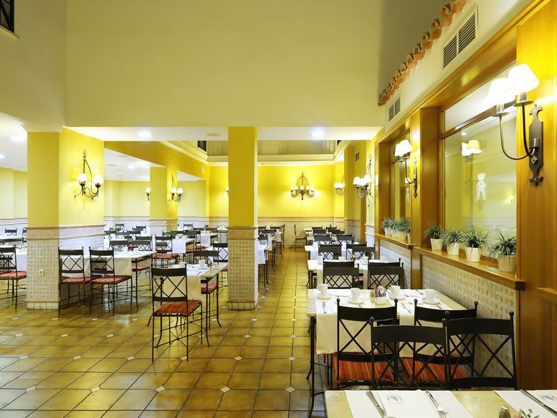 Eurostars Regina Hotel Sevilla Bagian luar foto