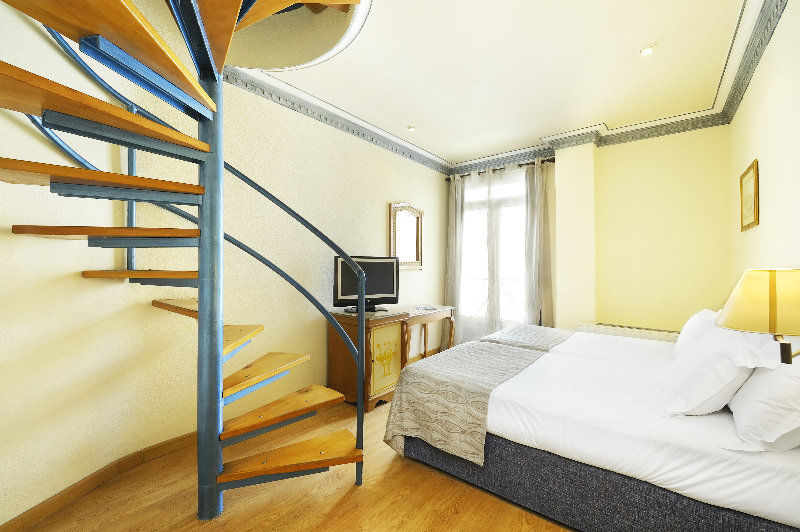 Eurostars Regina Hotel Sevilla Bagian luar foto