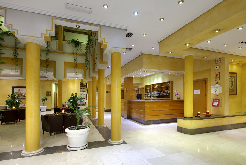 Eurostars Regina Hotel Sevilla Bagian luar foto