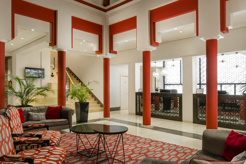 Eurostars Regina Hotel Sevilla Bagian luar foto